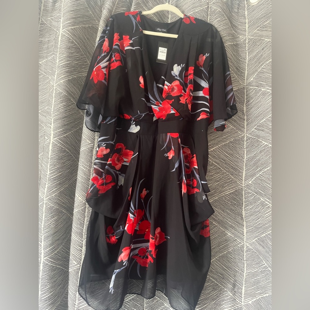 Red floral kimono style dress with elastic belt and silver detail. Size 20.